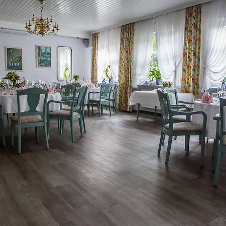 Acht Linden Hotel 4*