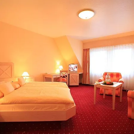 Hotel Acht Linden 4*