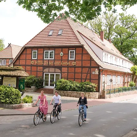 Acht Linden Egestorf